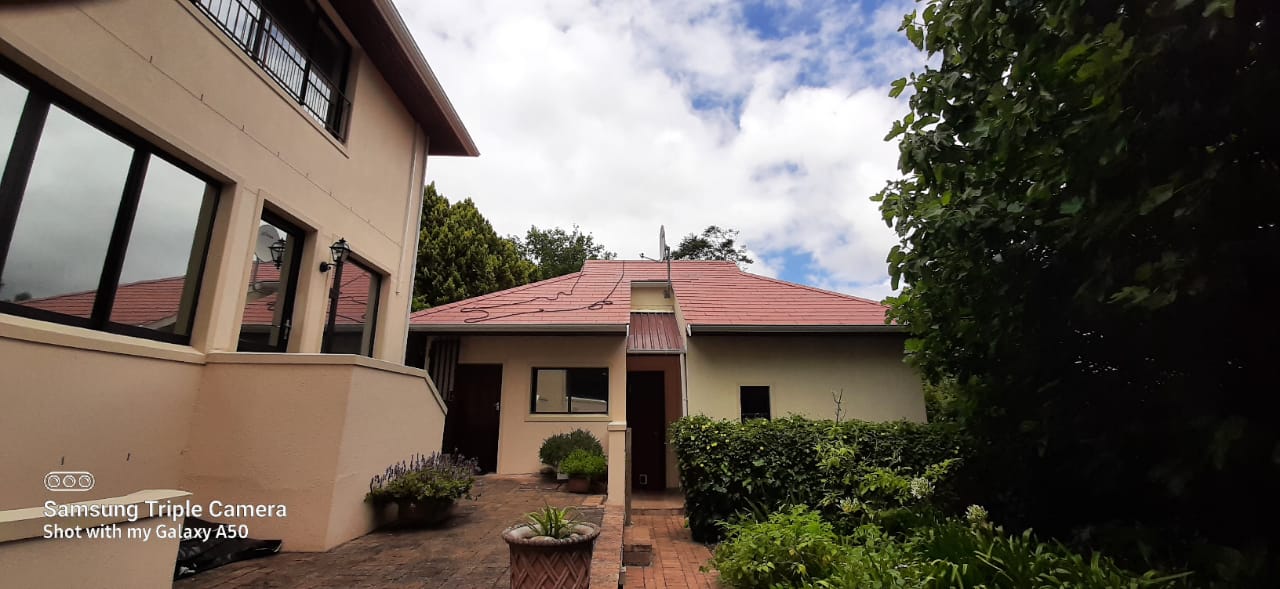 Nutec slate roof - Satelite dish